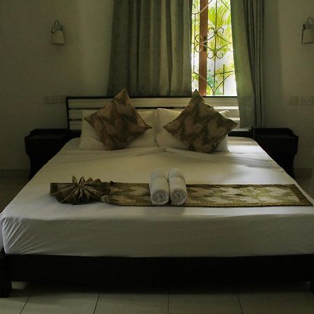 ฟอเรสท์ ลอดจ์ เกสต์ เฮาส์ Hotel Bel Ombre ภายนอก รูปภาพ