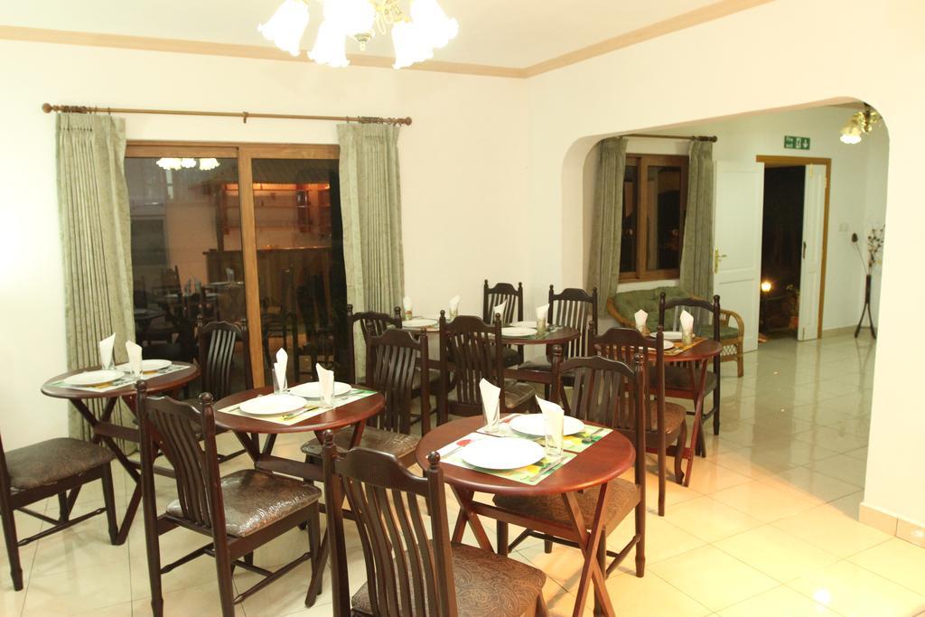 ฟอเรสท์ ลอดจ์ เกสต์ เฮาส์ Hotel Bel Ombre ภายนอก รูปภาพ