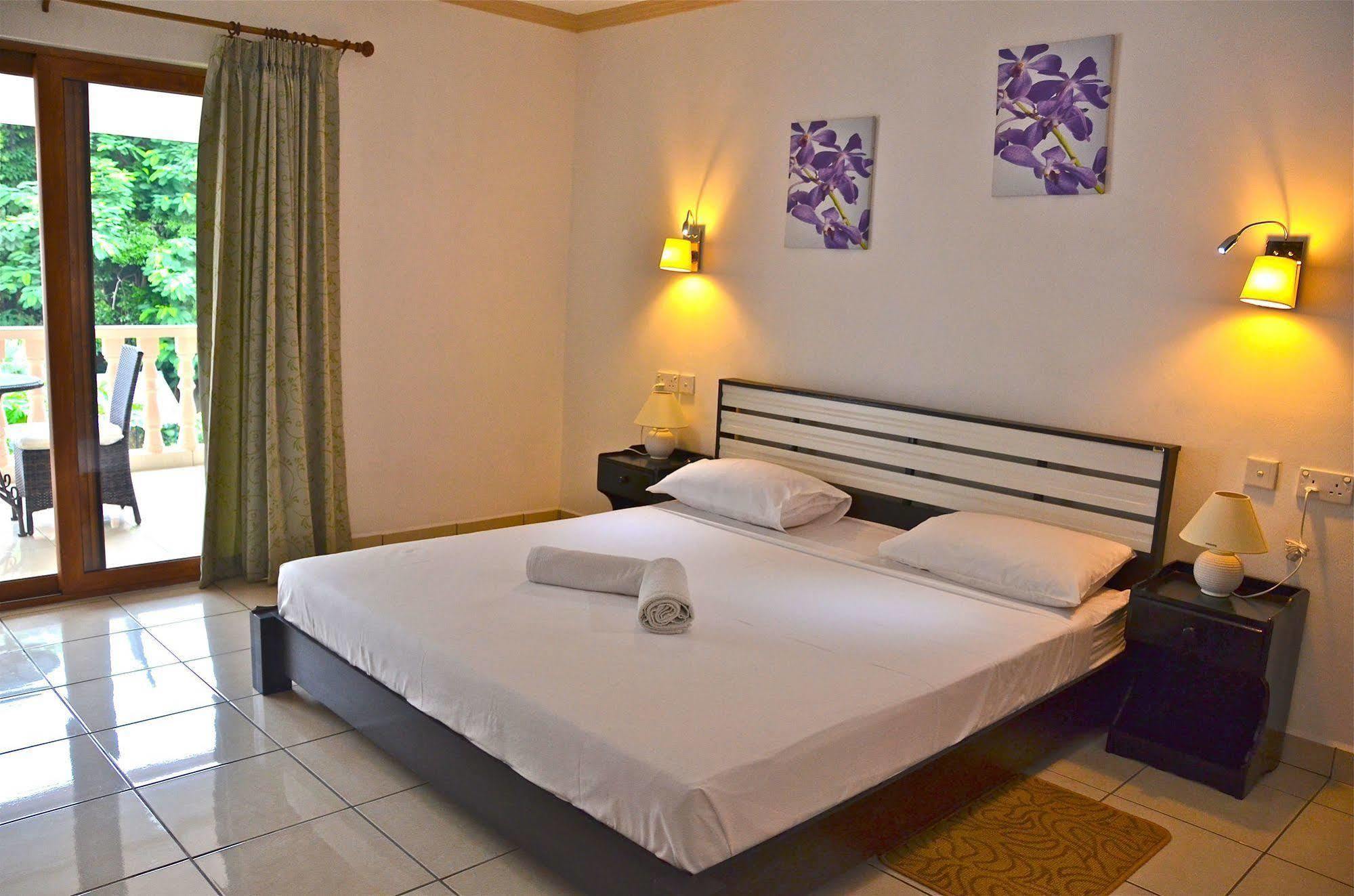 ฟอเรสท์ ลอดจ์ เกสต์ เฮาส์ Hotel Bel Ombre ภายนอก รูปภาพ